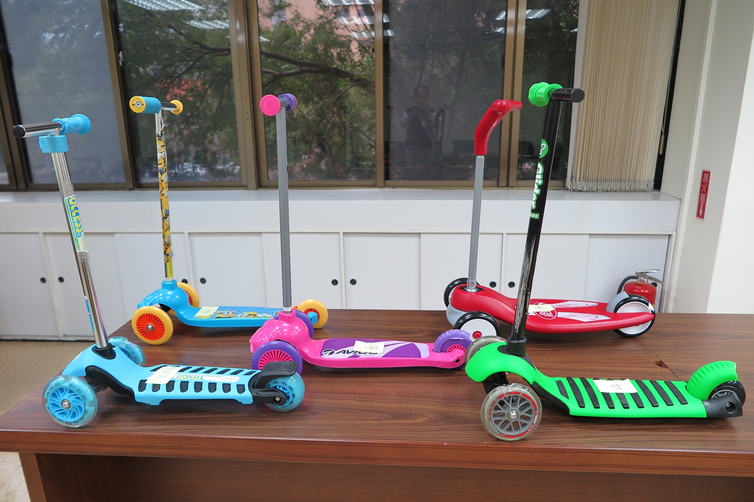 經濟部標準檢驗局公布市售「玩具滑板車」檢驗結果